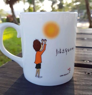 骨瓷馬克杯-有光的地方(客製)