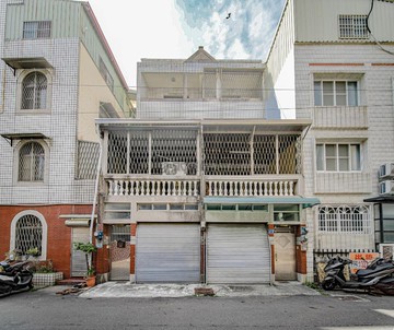 ★右昌商圈【車墅透天】~小裝潢~直接入住★｜高雄市楠梓區三山三巷