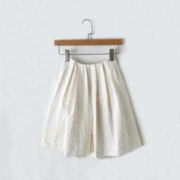 胸口抓褶亞麻無肩帶上衣(米白)