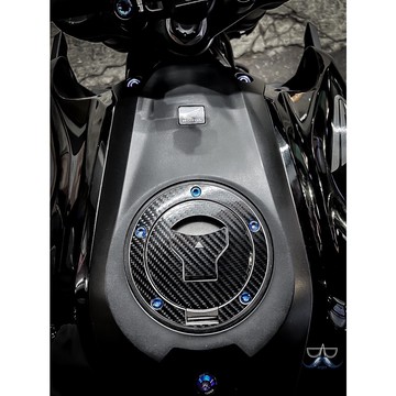 [老爸包膜店] Honda CB150R CB300R 油箱蓋 碳纖維膜 防霧化 防刮 卡夢 防氧化 電腦精準裁切