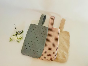 厚單把手提袋。雨傘長夾飲料杯保溫瓶都好放。多款。日本刺繡先染