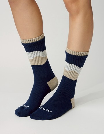 雲靄高筒登山襪- 藏青