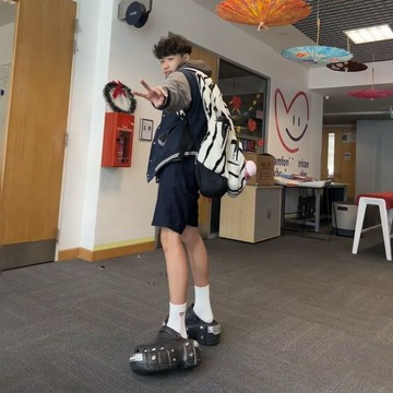 拖鞋增高设计师洞洞鞋夏季男款巴黎女潮包頭厚底涼鞋