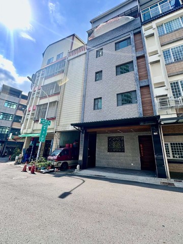 鼎山C26輕軌｜邊間.大面寬.騎樓｜精美透天｜高雄市三民區宗元街