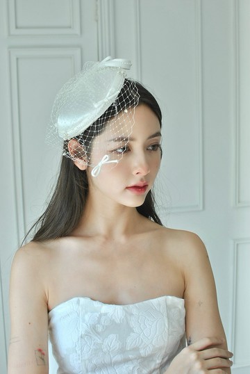 White Milada (現貨)