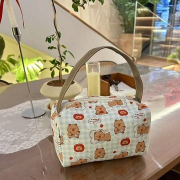 臺灣/現✨包包 旅行包 收納包 斜挎包新款卡皮巴拉卡通化妝包可愛大容量便攜旅行化妝收納包外出手提包