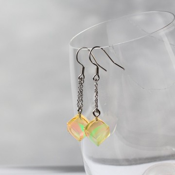 芒果冰沙 / 冰滴系列 / 垂墜式樹脂耳環 / 單隻