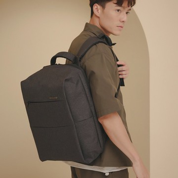 【Kinloch Anderson】Force極簡造型大容量多隔層後背包-黑色