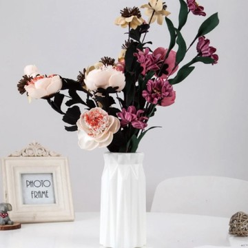 北歐簡約花瓶 菱形花瓶  110g  白色