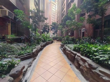 河堤社區 正三房 獨立大平車  陽台進出｜高雄市三民區河堤路