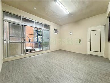 ✨台北橋站正義商圈獨戶3樓✨｜新北市三重區重新路二段