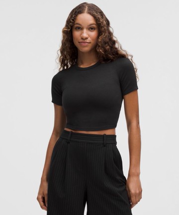 Hold Tight Straight Hem Cropped T-Shirt Size 6