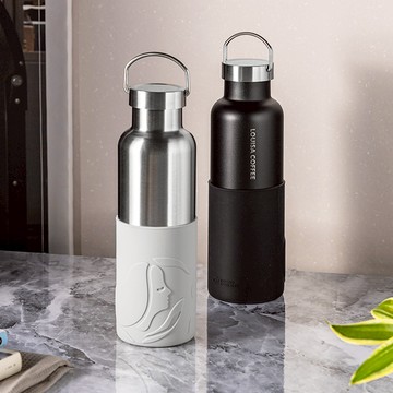 【路易莎咖啡】隨行不鏽鋼真空保溫瓶附矽膠保護套750ML