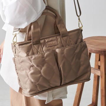 日本 LIZDAYS - 多功能10口袋輕量絎縫媽媽包-送推車掛鉤-卡其 (30x23.5x12.5cm)