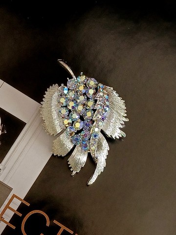 vintage jewelry 古典亮銀葉形極光萊茵 別針 胸針