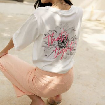 OB嚴選-純棉手繪印花六分袖寬版上衣《AB18740-》