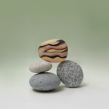 浮光躍金 鵝卵石香氛輕柔磨砂皂 645