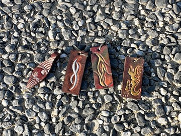 Manzoku | 可訂製 | 純手工皮革雕刻 | 民族風圖型雕刻 | 項鍊