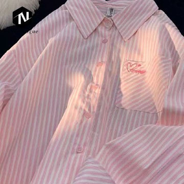 【Nico】韓系甜美粉色條紋襯衫女春夏薄外套小衆設計感內搭上衣長袖襯衣服