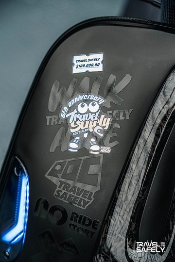 TRAVEL SAFELY出入平安 彩色貼紙 - NO.140 5週年紀念貼