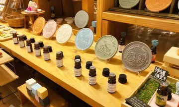 聖誕交換禮物~~沖繩限定新垣瓦片精油擴香組合(吊牌系列)