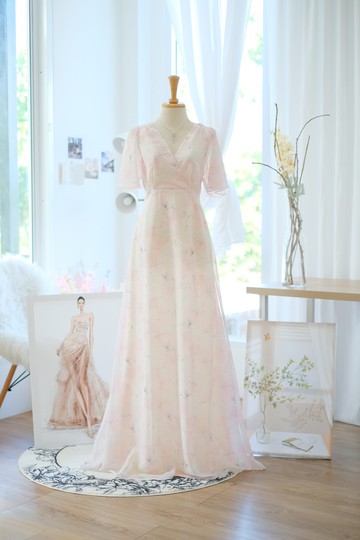 長洋裝 淺粉色 露背設計 晚宴洋裝 海邊度假洋裝