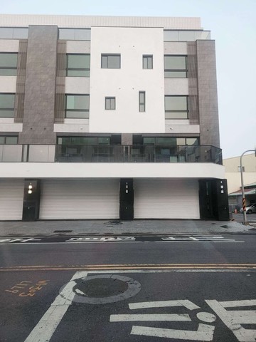 永成三角窗透天店面滿租6套房｜台南市南區永成路三段