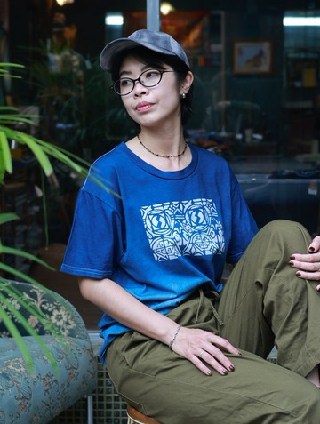 鐵窗花 手染純棉短袖T恤/藍染 天然藍泥/職人染製 中性款/女款