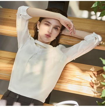 珍珠點綴雪紡袖上衣