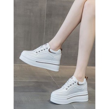 小白鞋女春季透氣小個子內增高女鞋8cm增高真皮白鞋厚底松糕板鞋
