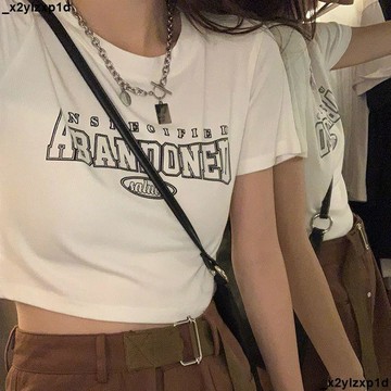 【核心賣點】短款女T恤 辣妹上衣 英文印花 泫雅風上衣 短款露臍T恤 夏季新款 港風簡約 修身短袖T女 短板上衣 短版上