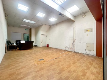 鼎中商圈臨路面寬大地坪鈔集傳家店面｜高雄市三民區鼎力路