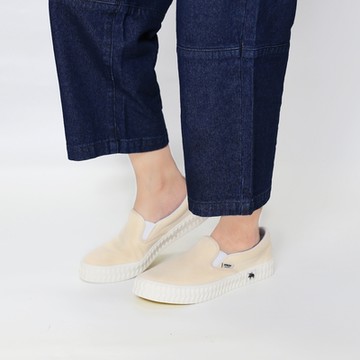 moz瑞典 駝鹿 奶泡感 超舒適懶人鞋(奶油白)