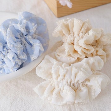 【現貨】髮圈 雛菊 刺繡 日系 米色 藍色 髮飾 OSEWAYA 26CC0388