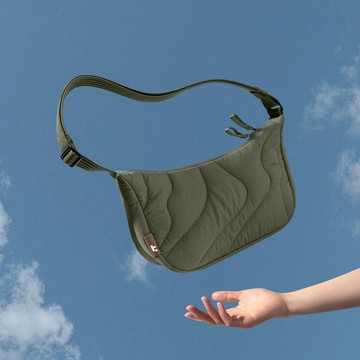 Tomtoc 地球紋理 半月包 S號  原野綠