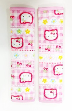 【震撼精品百貨】Hello Kitty 凱蒂貓~凱蒂貓 HELLO KITTY 車用安全帶套-KITTY櫻桃2入#00004