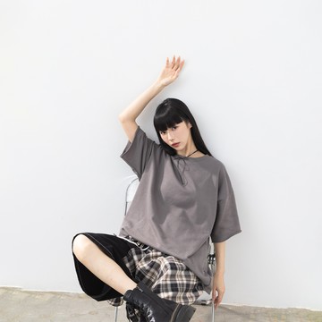 基礎素面捲邊厚磅寬版短袖上衣 三色售