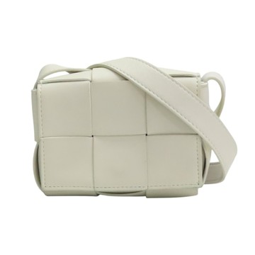 BOTTEGA VENETA 寶緹嘉 白色 編織 羊皮 Cassette Mini 肩背包 666688 【二手名牌BRAND OFF】