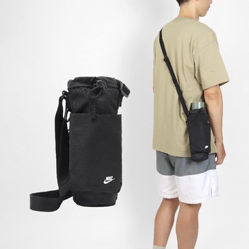 水壺提包 Club Bottle Carrier Bag 黑 可調背帶 水壺包 斜背包 N100974409-1OS