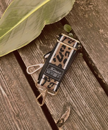 趨勢豹紋品牌質感寬版背帶-晨棕褐-帶我走系列(BN96408-69)