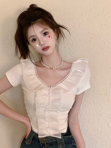 夏季新款設計感洋氣荷葉邊V領短袖t恤女修身不規則短款上衣