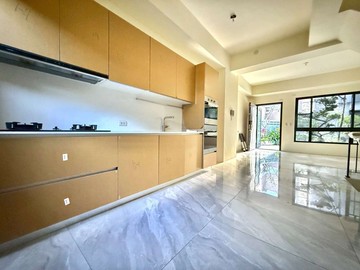 屋主誠售漢神百貨旁 全新未住 美美大別墅｜台中市潭子區雅豐街