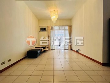 國泰世紀名園公寓一樓免追垃圾車汽車位可抽籤｜桃園市桃園區春日路