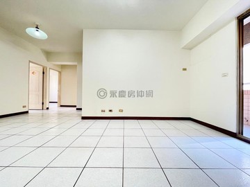 東區✨十甲商圈✨朝南大四房✅三面採光✅平移車位｜台中市東區十甲路