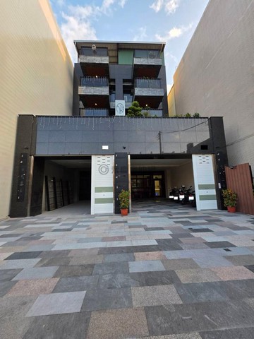 近仁武區《香榭天郡》豪闊6套房電梯店墅｜高雄市鳥松區仁勇路