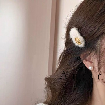 An:Sr—「髮飾 韓系 甜美 毛絨髮夾」單個賣 韓系 氣質 可愛 飾品 髮飾 髮夾E0007