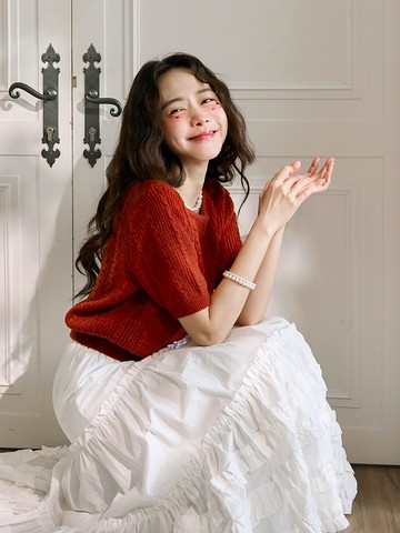 圓領立體織紋五分袖針織毛衣