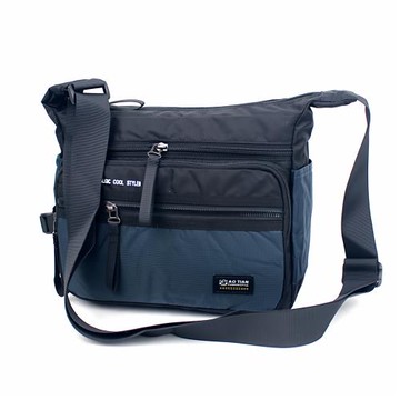 2025新款潮男士大容量輕便防水尼龍布單肩斜跨背包休閑通勤包書包