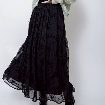 Merite｜葉子刺繡鬆緊網紗長裙｜兩色任選｜杏色｜黑色