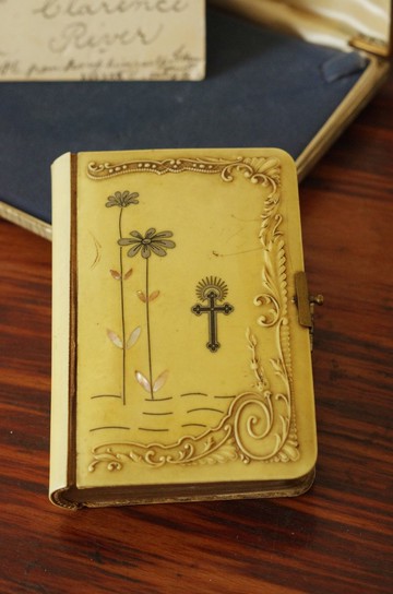 古董法國十字架宗教信仰聖經小書籍 W792